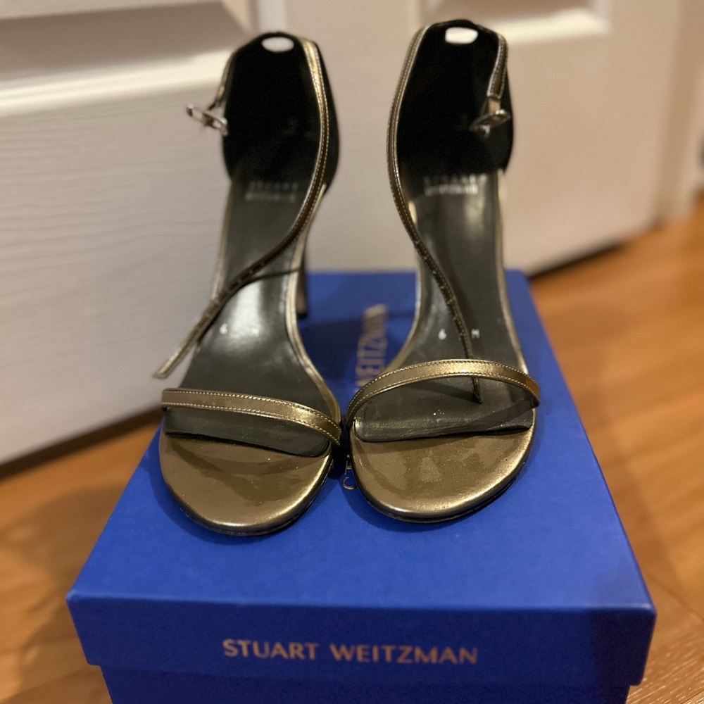STUART WEITZMAN Heels Aleena 75
Pewter Patent Leather 36.5 - W/ Original Box